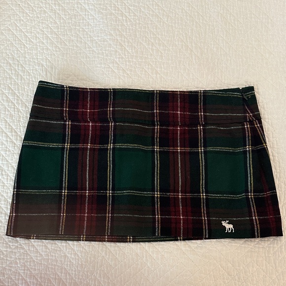 Abercrombie & Fitch Plaid Mini Skirt - Size 10 - Picture 1 of 3